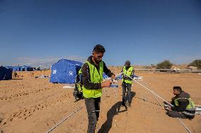 Egypt Opens Major Gaza Relief Camp