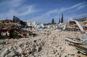 Israeli Forces Demolish Hebron Factory - Palestine