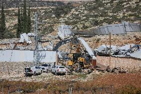 Israeli Forces Demolish Hebron Factory - Palestine