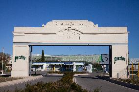 Millions of Perrier Bottles Blocked After New Contamination Incidents - Vergeze