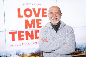 Love Me Tender Premiere - Paris AJ