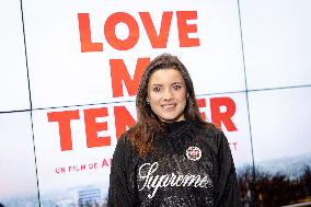 Love Me Tender Premiere - Paris AJ