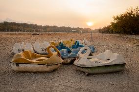 Zayanderud Riverbed Dries Up - Iran