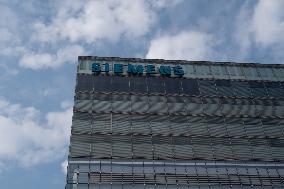 Siemens Building