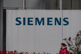 Siemens Building