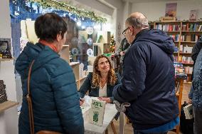 Marine Tondelier Book Signing Session - Henin-Beaumont