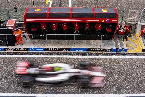 F1 Abu Dhabi Grand Prix - Practice Day