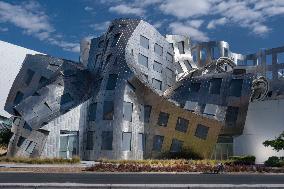 The Lou Ruvo Center for Brain Health, designed by Frank Gehry, Las Vegas, Nevada, USA