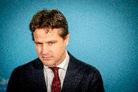 Informateur Sybrand Buma Continues To Speak With Party Leaders - The Hague