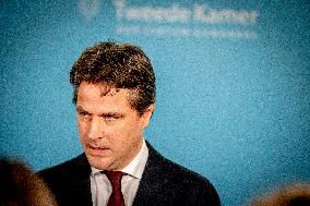 Informateur Sybrand Buma Continues To Speak With Party Leaders - The Hague