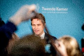 Informateur Sybrand Buma Continues To Speak With Party Leaders - The Hague