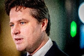 Informateur Sybrand Buma Continues To Speak With Party Leaders - The Hague