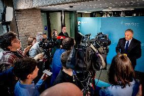 Informateur Sybrand Buma Continues To Speak With Party Leaders - The Hague