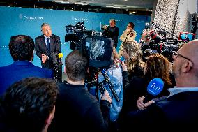 Informateur Sybrand Buma Continues To Speak With Party Leaders - The Hague