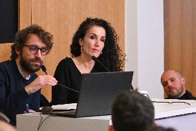 The illustrator Coco Signs Her New Book - Paris