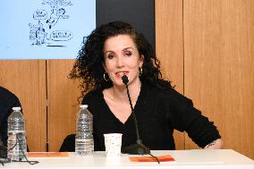 The illustrator Coco Signs Her New Book - Paris