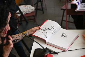 The illustrator Coco Signs Her New Book - Paris