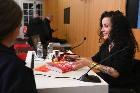 The illustrator Coco Signs Her New Book - Paris