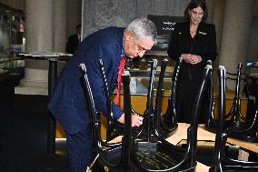 NOBEL CHAIRS ARE SIGNED BY THE PRIZE WINNERS