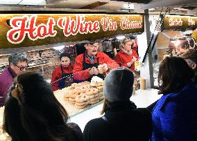 Christmas Market At Paris City Hall - Paris