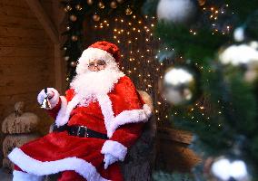 Christmas Market At Paris City Hall - Paris