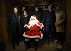 Christmas Market At Paris City Hall - Paris