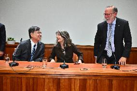 PRESS CONFERENCE WITH THE NOBEL PRIZE LAUREATES IN PHYSIOLOGY OR MEDICINE