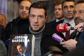 Jordan Bardella Book Signing - Escaudœuvres