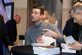 Jordan Bardella Book Signing - Escaudœuvres