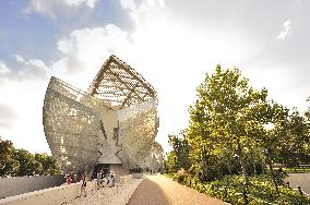 FRANCE, PARIS (75) 16TH DISTRICT, FONDATION LOUIS VUITTON, BY THE ARCHITECT FRANK GERHY IN 2014, LOCATED IN BOIS DE BOULGNE AND