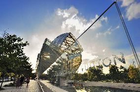 FRANCE, PARIS (75) 16TH DISTRICT, FONDATION LOUIS VUITTON, BY THE ARCHITECT FRANK GERHY IN 2014, LOCATED IN BOIS DE BOULGNE AND