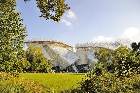 FRANCE, PARIS (75) 16TH DISTRICT, FONDATION LOUIS VUITTON, BY THE ARCHITECT FRANK GERHY IN 2014, LOCATED IN BOIS DE BOULGNE AND