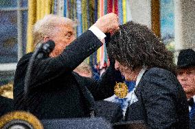 President Donald Trump Awards 2025 Kennedy Center Honorees With Medallions