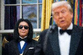 President Donald Trump Awards 2025 Kennedy Center Honorees With Medallions