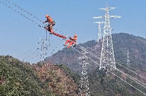 Ultra High Voltage Engineering Construction