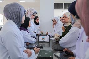 Al Azhar University in Gaza Reopens Dentistry Faculty - Palestine