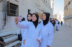 Al Azhar University in Gaza Reopens Dentistry Faculty - Palestine