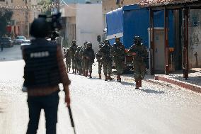 Israeli Forces Detain Qalqilya Palestinian - Palestine