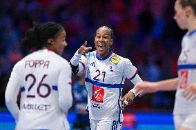 IHF Women's Handball World Championship - Argentina v France