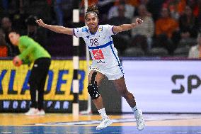 IHF Women's Handball World Championship - Argentina v France