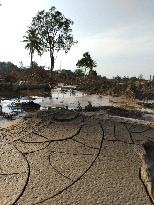 Death Toll From Devastating Floods Passes 900 - Indonesia