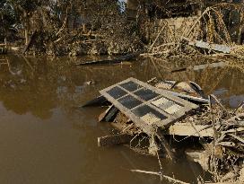 Death Toll From Devastating Floods Passes 900 - Indonesia