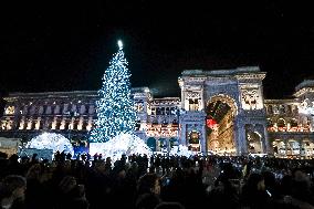 Christmas Tree Lighting Ceremony - Milan
