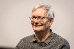 British Photographer Martin Parr Dies at 73