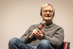 British Photographer Martin Parr Dies at 73