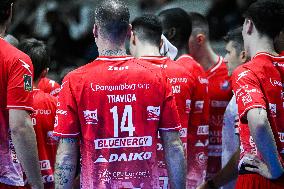 VOLLEY - Superlega Serie A - Cisterna Volley vs Gas Sales Bluenergy Piacenza 1-3 (25-21, 23-25,22-25,18-25)