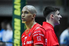 VOLLEY - Superlega Serie A - Cisterna Volley vs Gas Sales Bluenergy Piacenza 1-3 (25-21, 23-25,22-25,18-25)