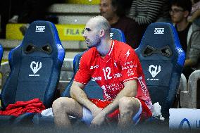 VOLLEY - Superlega Serie A - Cisterna Volley vs Gas Sales Bluenergy Piacenza 1-3 (25-21, 23-25,22-25,18-25)