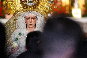 Santa Maria de la Esperanza Macarena Returns to Worship - Seville