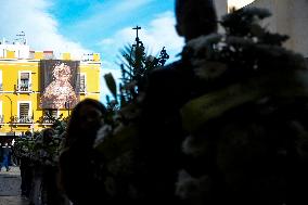 Santa Maria de la Esperanza Macarena Returns to Worship - Seville